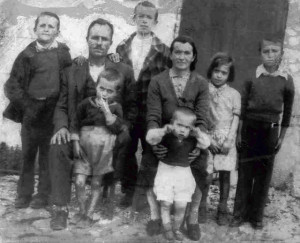 1-Lame Malita me femijet ne Libohove